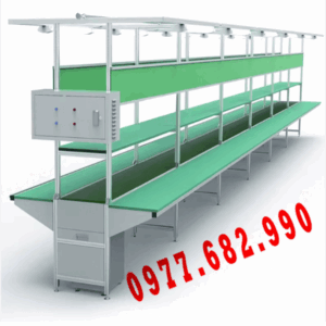 băng tải có bàn thao tác 2 bên